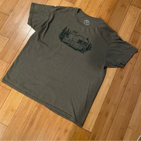 VOYAGER The Pursuit of Adventure Tee Size Extra Large XL Olive Green Camper - Picture 7 of 7